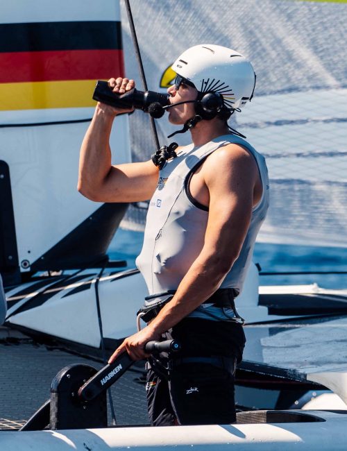 D16A3B77-677A-430B-96B3-5FA6755A25EC